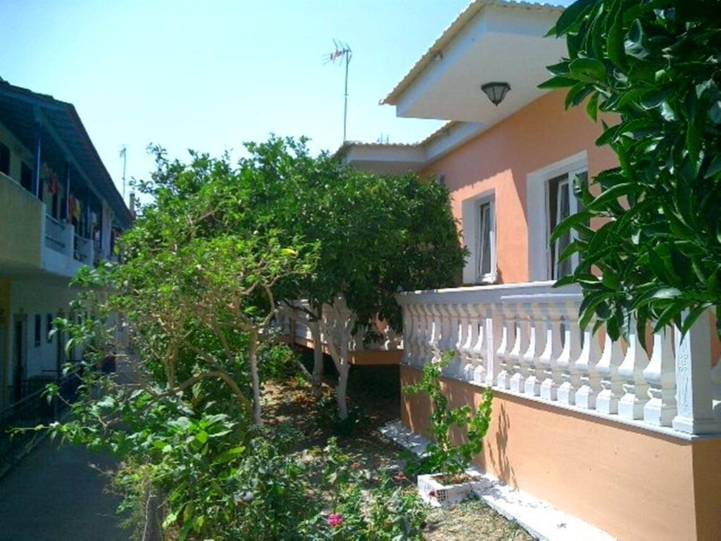 Marika Garden Studios Мораитика Екстериор снимка