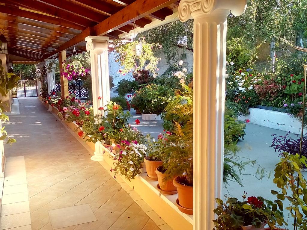 Marika Garden Studios Мораитика Екстериор снимка